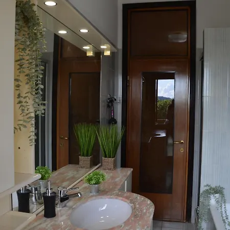 Big Romantic Lake View & Terrace *