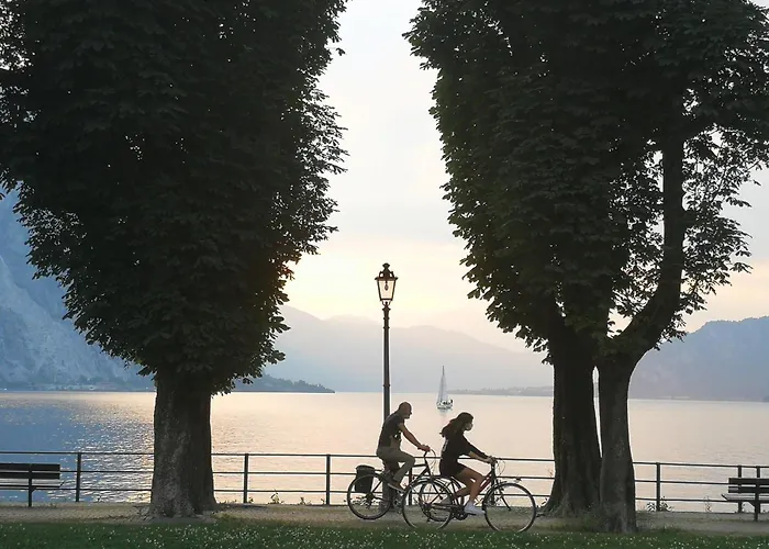 Big Romantic Lake View & Terrace Apartament *