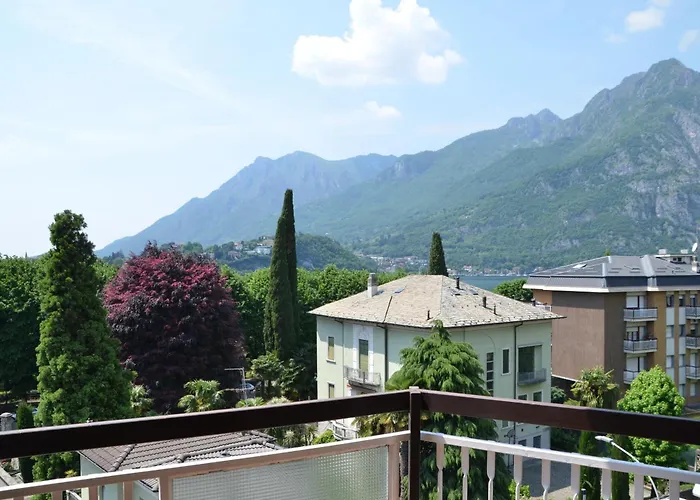 Big Romantic Lake View & Terrace Apartament *