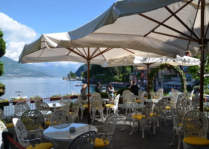 Big Romantic Lake View & Terrace ليكو